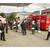 非常用電源に切り替えての消防車給油訓練を見守る参加者（山形・天童市）
