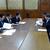 関会長㊨は国会内で樋高総括副幹事長㊧らに業界の重点要望項目を説明、実現を求めた