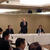 代議員会で裁判への決意を話す出光理事長（２月４日、福岡市で）