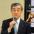 あいさつする土川理事長