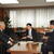 近藤副大臣と懇談する関会長㊧と河本副会長㊨
