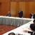 あいさつに立つ土川支部長（右は鉢巻を巻いた河本専務理事）