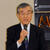 あいさつする土川理事長