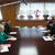 ＬＮＧ問題で意見交換するＩＥＡ事務局長（左手前）と茂木大臣（右手前）