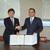 協定に際し、浜田理事長（右）は日ごろからの石油利用が災害対応力の強化にもつながると訴えた