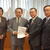 右から渡辺事務局長、宮沢大臣、田中会長代理、太田参議院議員