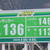 136円表示が掲げられた（瑞穂店で）