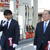 昭和町ＳＳの開所式であいさつする根本社長（左）と根本会長（右）