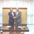 協定書に署名、握手する西理事長㊧と広瀬知事