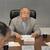 あいさつをする綾田会長