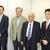 新会社設立会見に臨む役員（右から古寺社長、小浦会長、浅井要顧問、松本直樹取締役）