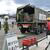 「青空ＳＳ」でドラム缶燃料を荷卸しする自衛隊員（15年11月９日、丸山・蔵王ＳＳで）