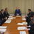 中川議員（写真中央）に陳情する都油政連（左）と都石商（右）の執行部