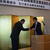 野村理事長（右）から表彰を受ける
