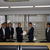 大谷委員長から藤本副支店長㊨に要望書を手渡した