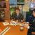 コストコ進出について坂本議員（中央）に説明する北﨑会長ら