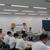 あいさつする小川府徴税対策課長（中央）