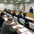 道議団（左側）に官公需問題の改善を訴える河辺副会長