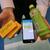 移動式商品棚から手に取った商品はスマホアプリに表示される