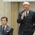 退任あいさつをする鈴木元理事長（右）と後任の村方順一郎氏