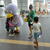 ＪＲさいたま新都心駅構内でポケットティッシュやチラシを配布
